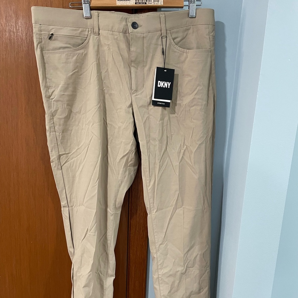 NWT DNKY Essential Tech Pants